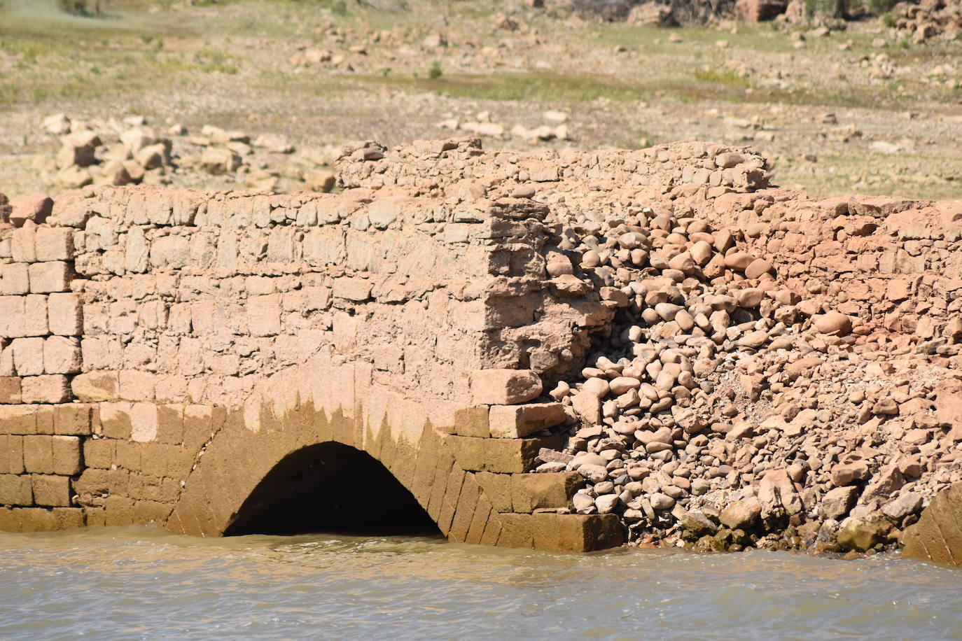 Fotos: Los pueblos inundados por el pantano de Aguilar afloran de nuevo