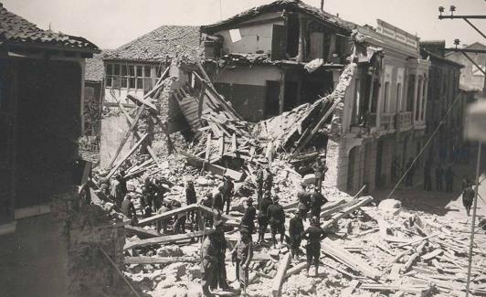 Casa derruida en el entorno de la carretera de Segovia en 1936. 