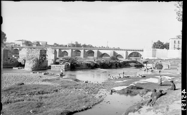 Imagen principal - Leyendas del Puente Mayor de Valladolid