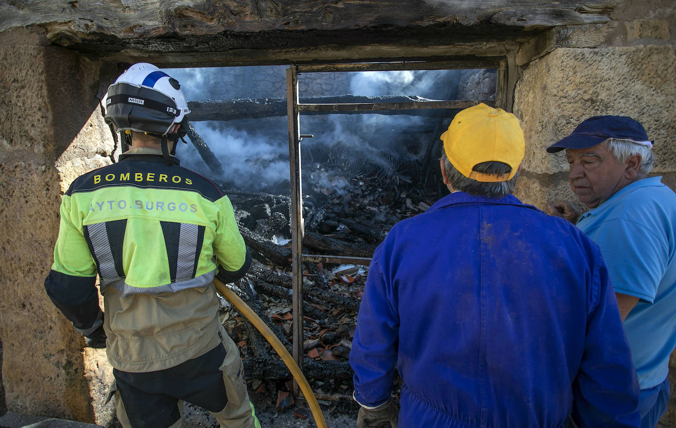 Fotos: Fuego en la comarca del Arlanza (Burgos)