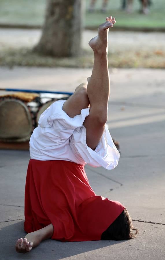 Fotos: Danza y música junto al Pisuerga