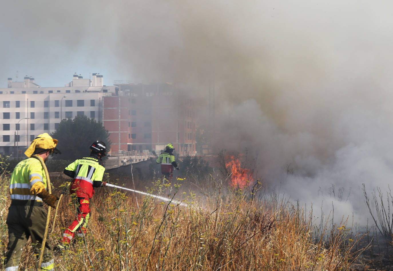 Fotos: Indendio en el barrio de San Antonio de Palencia