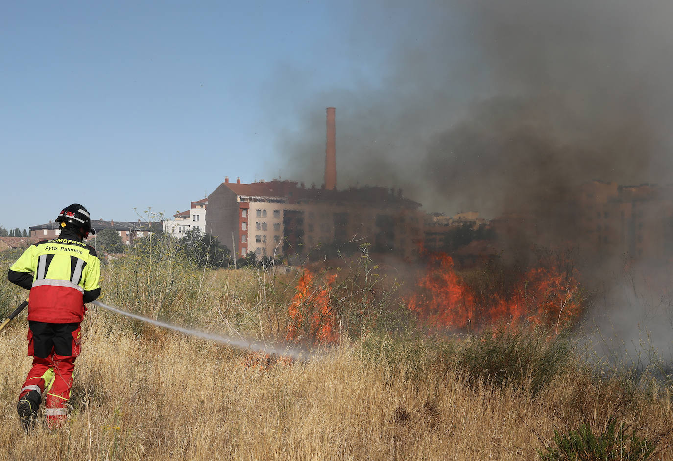 Fotos: Indendio en el barrio de San Antonio de Palencia