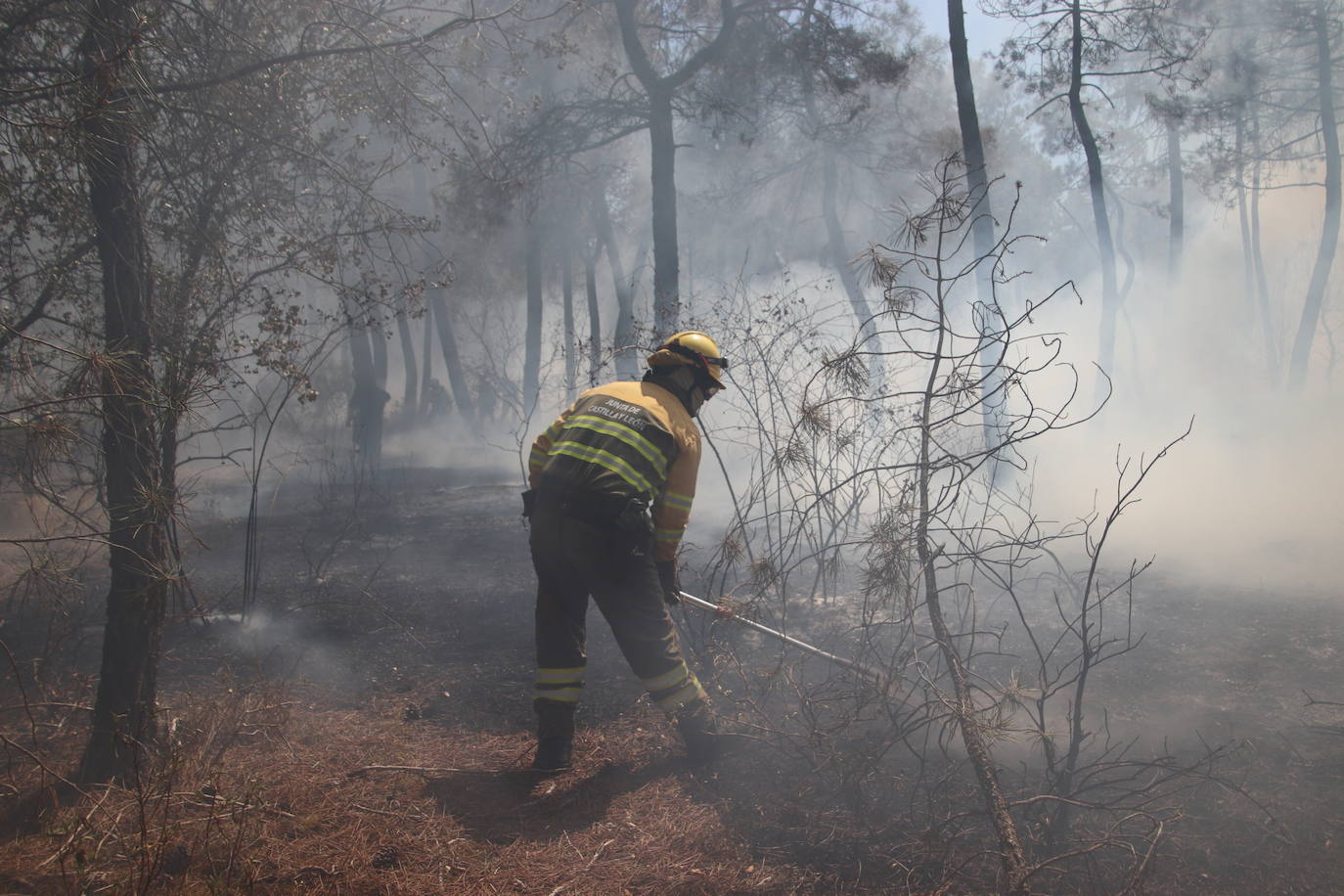 Imagen del incendio declarado en Cuéllar.
