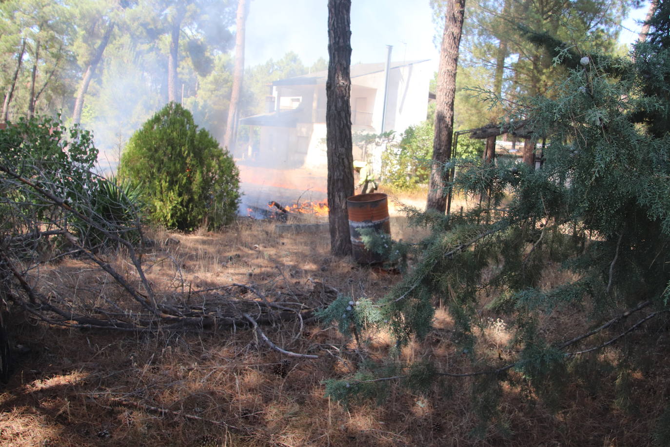 Imagen del incendio declarado en Cuéllar.