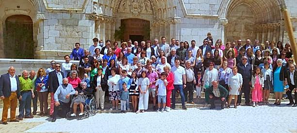 Foto de familia de los herrerenses con motivo de la fiesta de San Isidro Labrador de este año. 