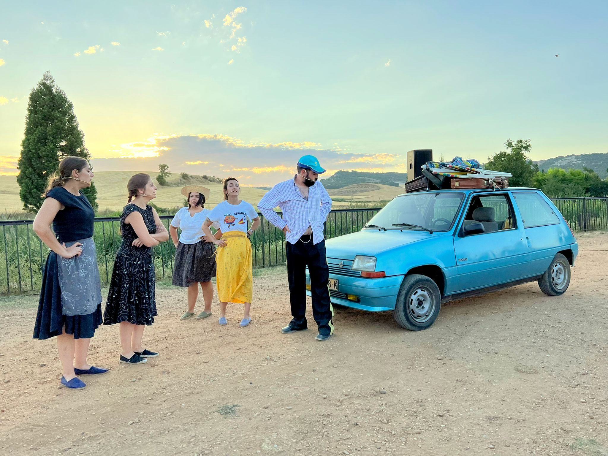 El Canal de Castilla fue el marco para la ruta teatralizada celebrada en Villamuriel de Cerrato