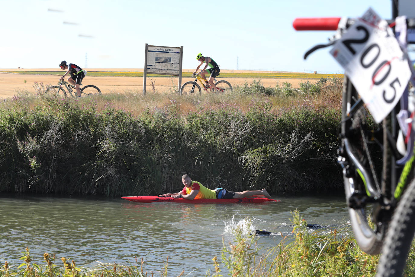 Fotos: Sergio Correa y Laura Fernández vuelan en el Triatlón de Piña