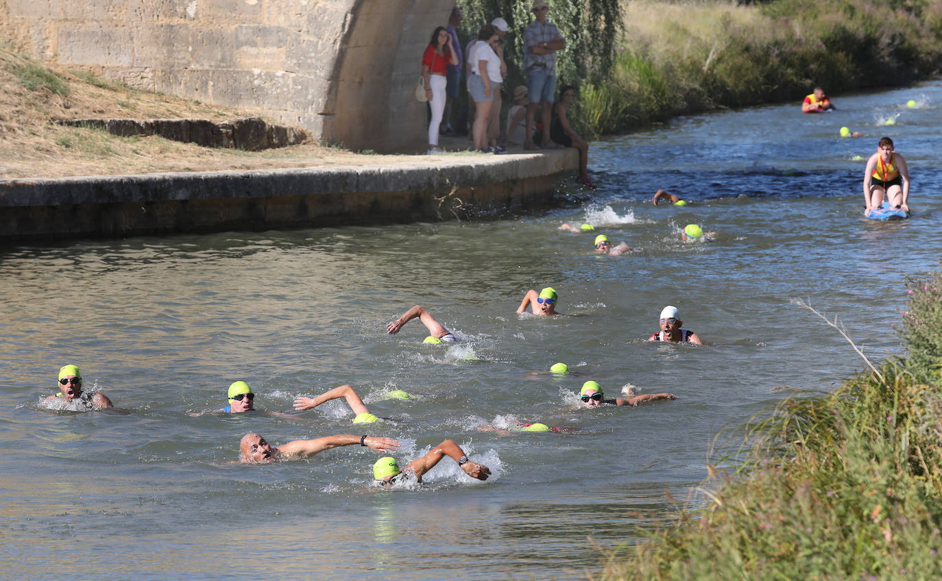 Fotos: Sergio Correa y Laura Fernández vuelan en el Triatlón de Piña