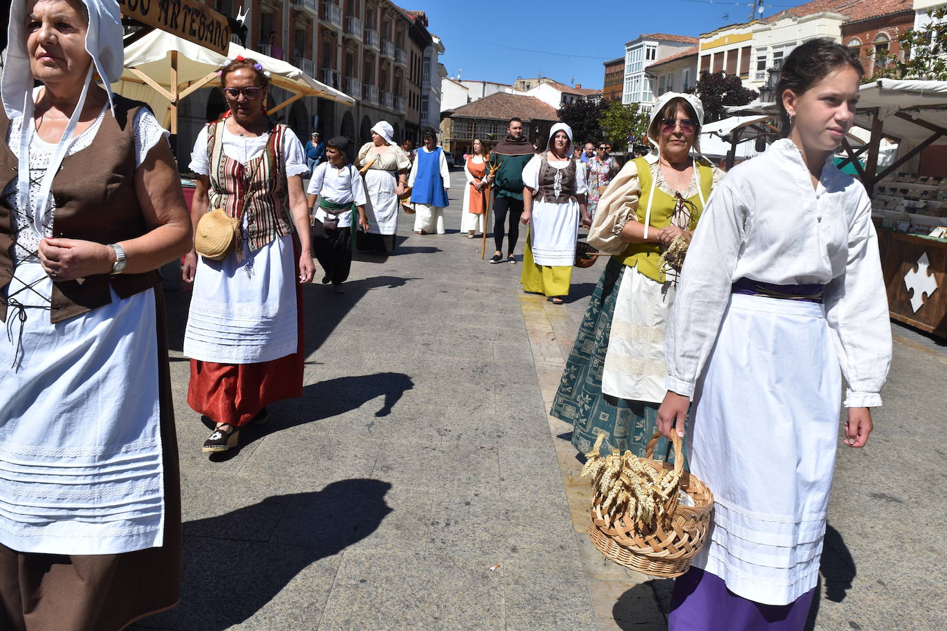 El 29 de julio de 1522 el monarca visitó la villa norteña y fue recibido por el Marqués de Aguilar y su esposa. 