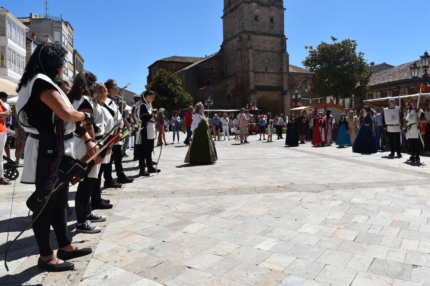 El 29 de julio de 1522 el monarca visitó la villa norteña y fue recibido por el Marqués de Aguilar y su esposa. 