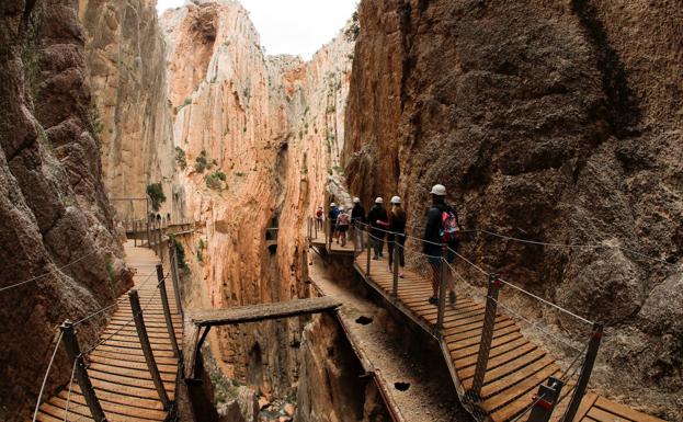 Caminito del rey. (Málaga). El que hasta hace unos años era el sendero más peligroso del mundo pondrá a prueba hasta al más osado.