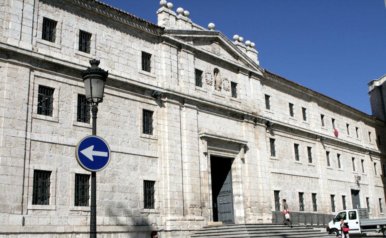 Valladolid: Muere un trabajador del Grupo Lince mientras limpiaba en el claustro de San Benito