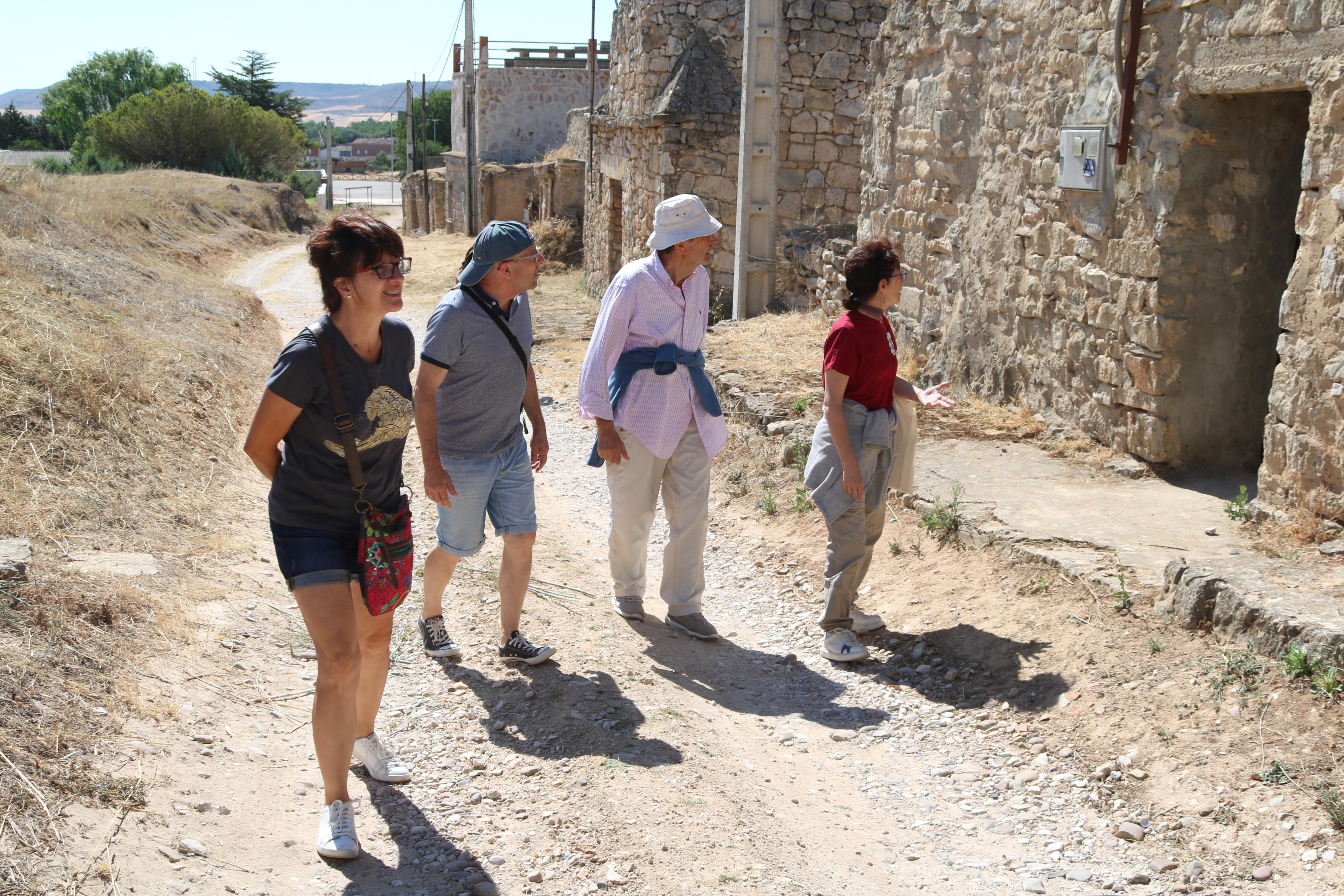 El Barrio de Bodegas de Torquemada es un reclamo turístico en la localidad