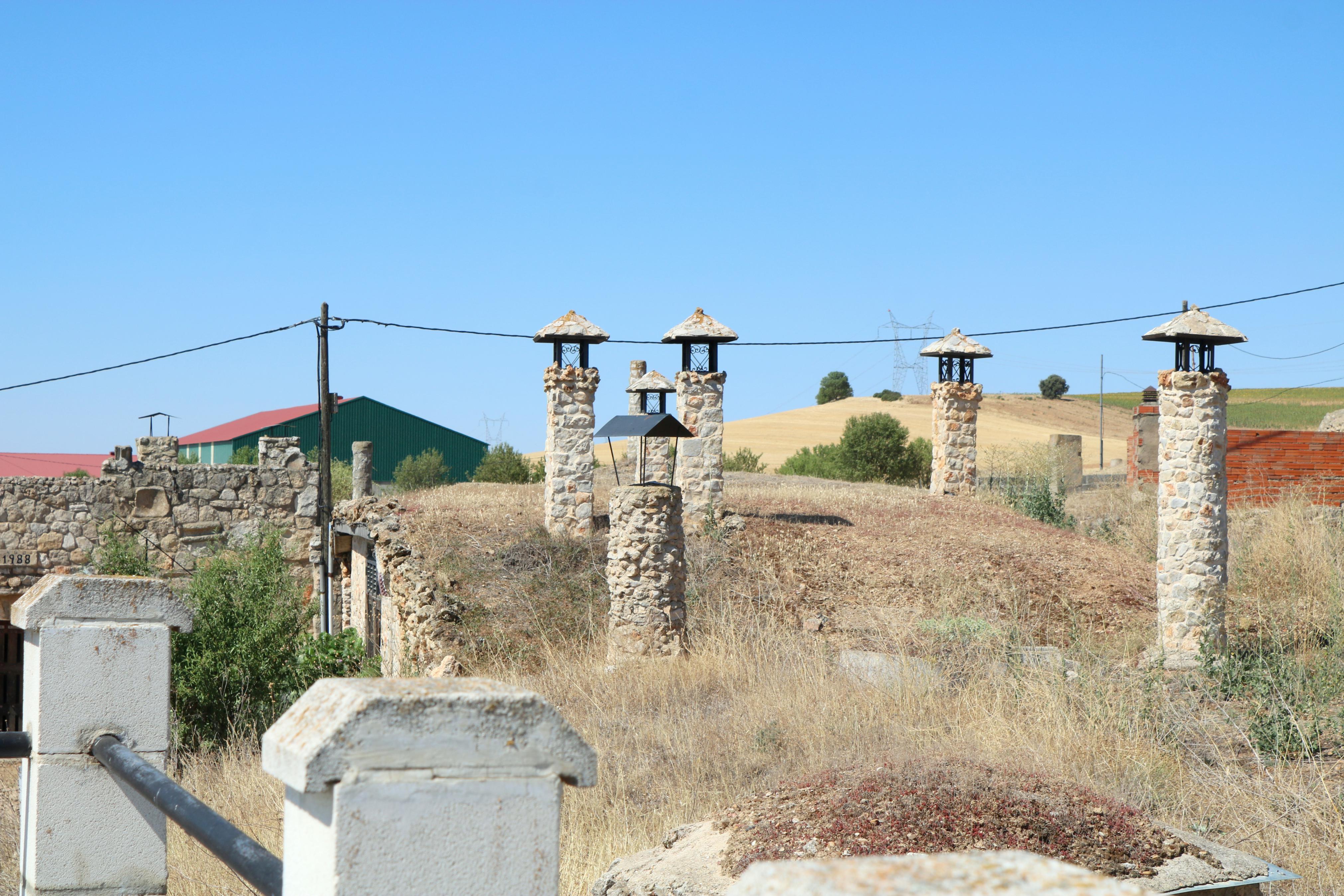 El Barrio de Bodegas de Torquemada es un reclamo turístico en la localidad