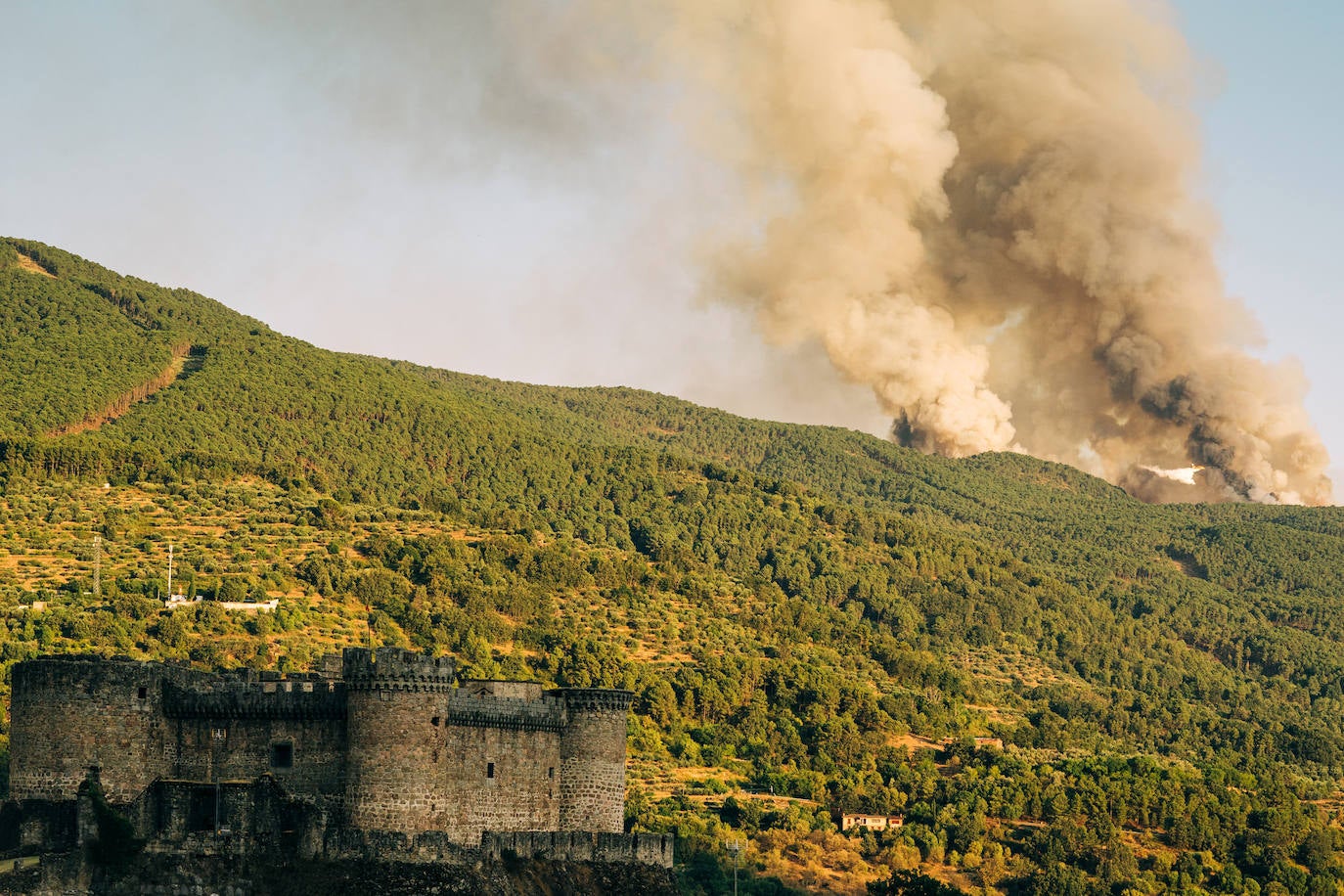 Fotos: Incendio en Santa Cruz del Valle