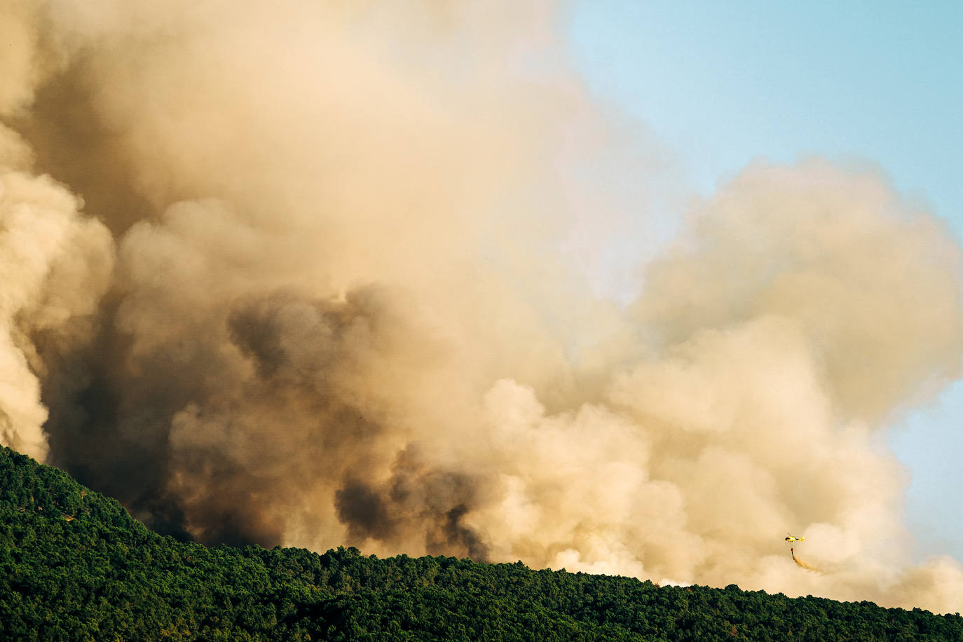 Fotos: Incendio en Santa Cruz del Valle