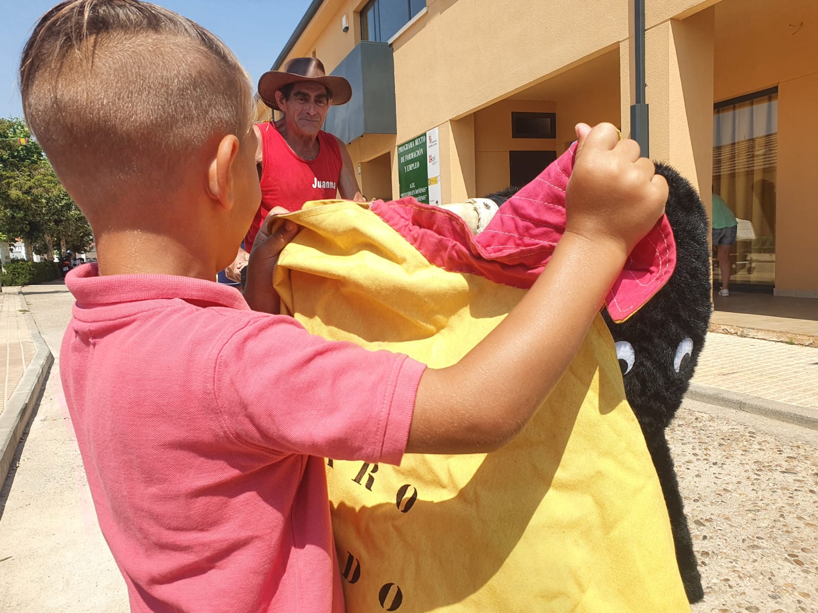 Fotos: Doñinosde Salamanca disfruta de sus fiestas pese al calor