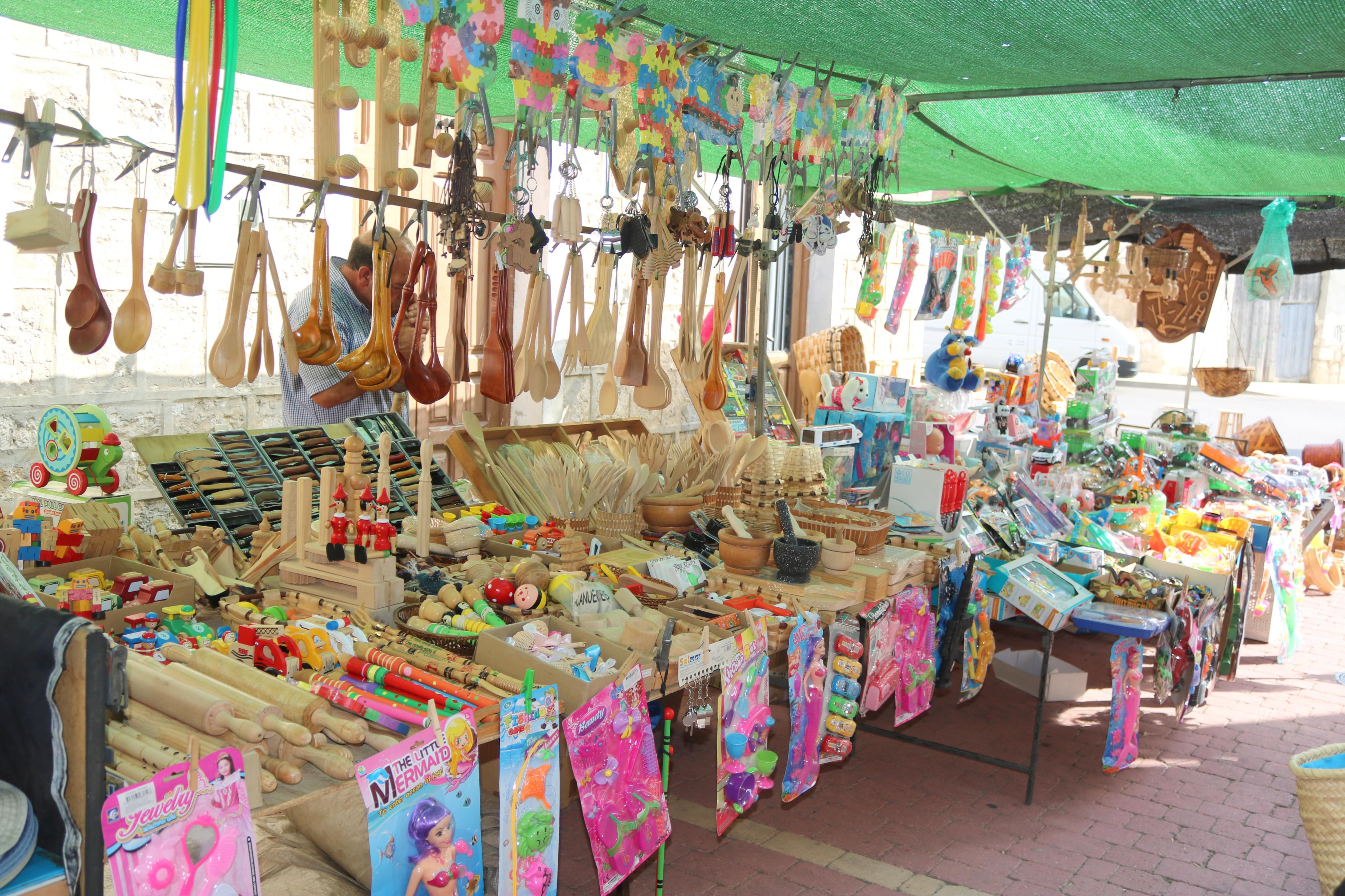 Numerosos cerrateños acudieron a la capital del Cerrato para disfrutar de una animada Feria