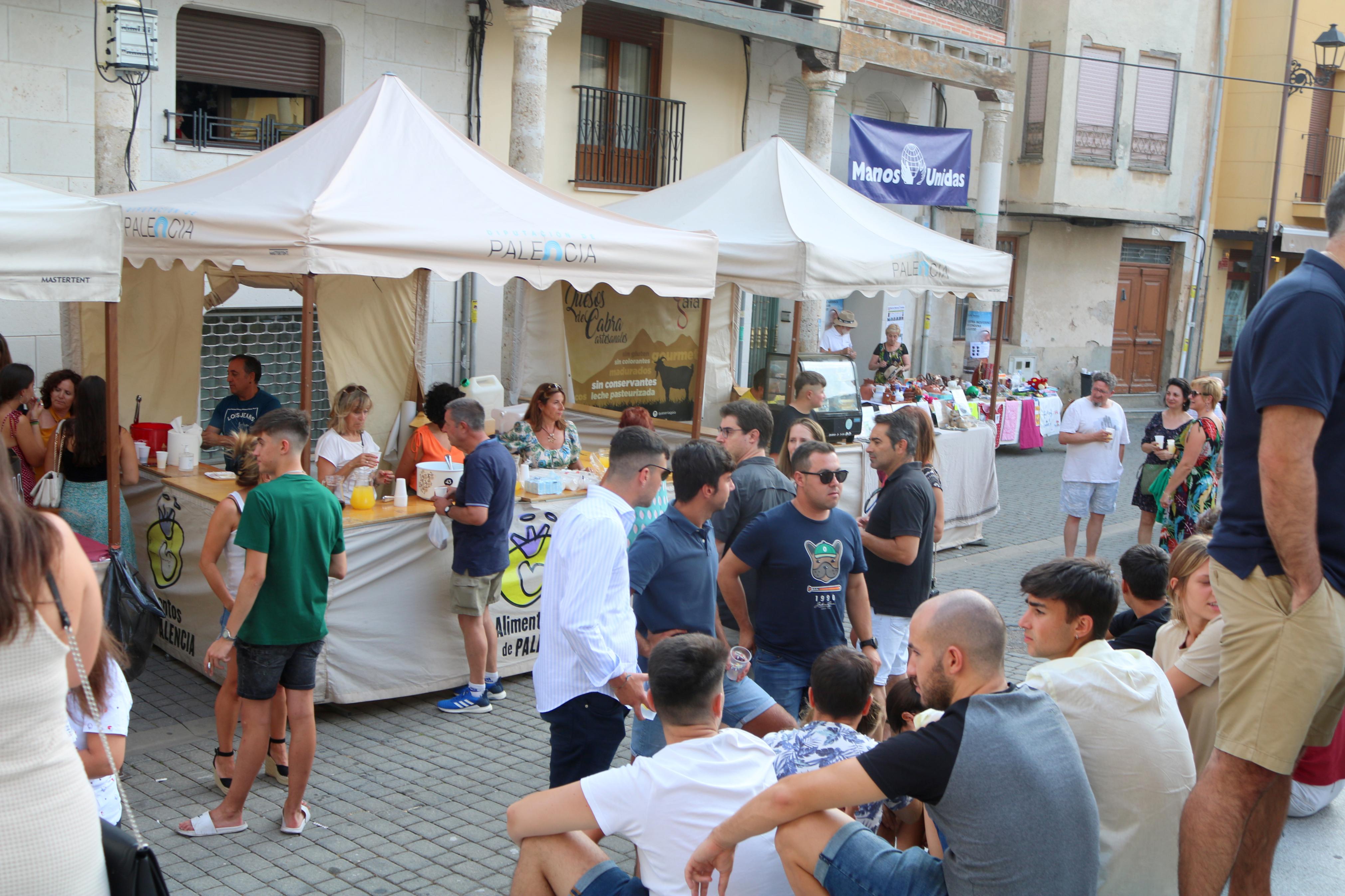 Numerosos cerrateños acudieron a la capital del Cerrato para disfrutar de una animada Feria