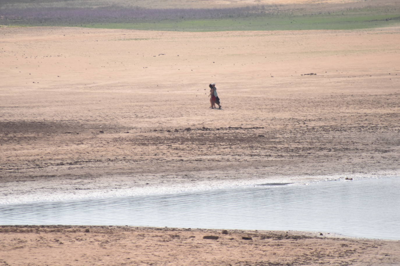 Fotos: La sequía muestra signos alarmantes en el pantano de Aguilar