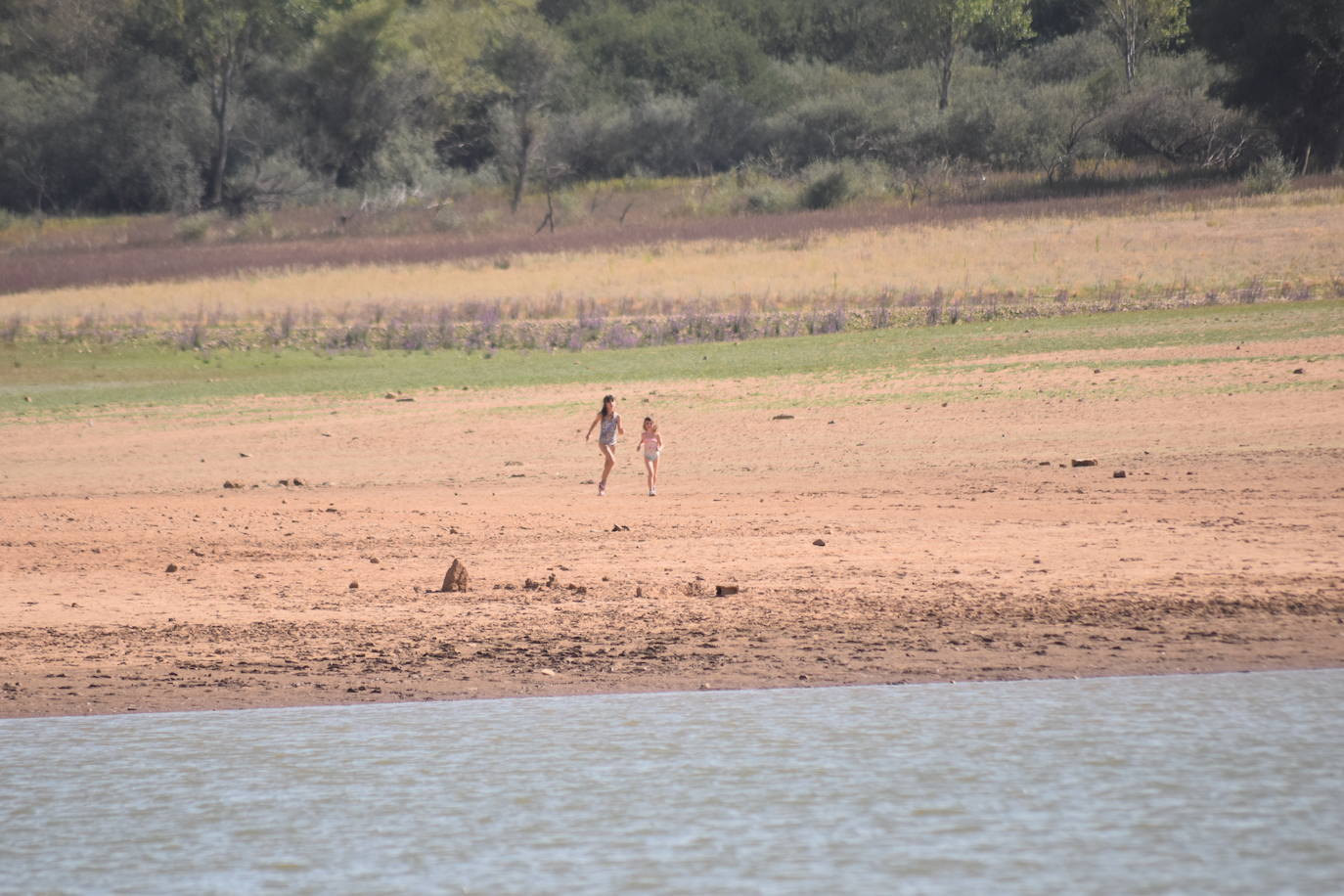 Fotos: La sequía muestra signos alarmantes en el pantano de Aguilar