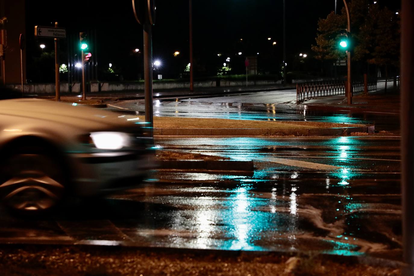 Fotos: La lluvia vuelve a aparecer en Valladolid en pleno récord de temperaturas máximas