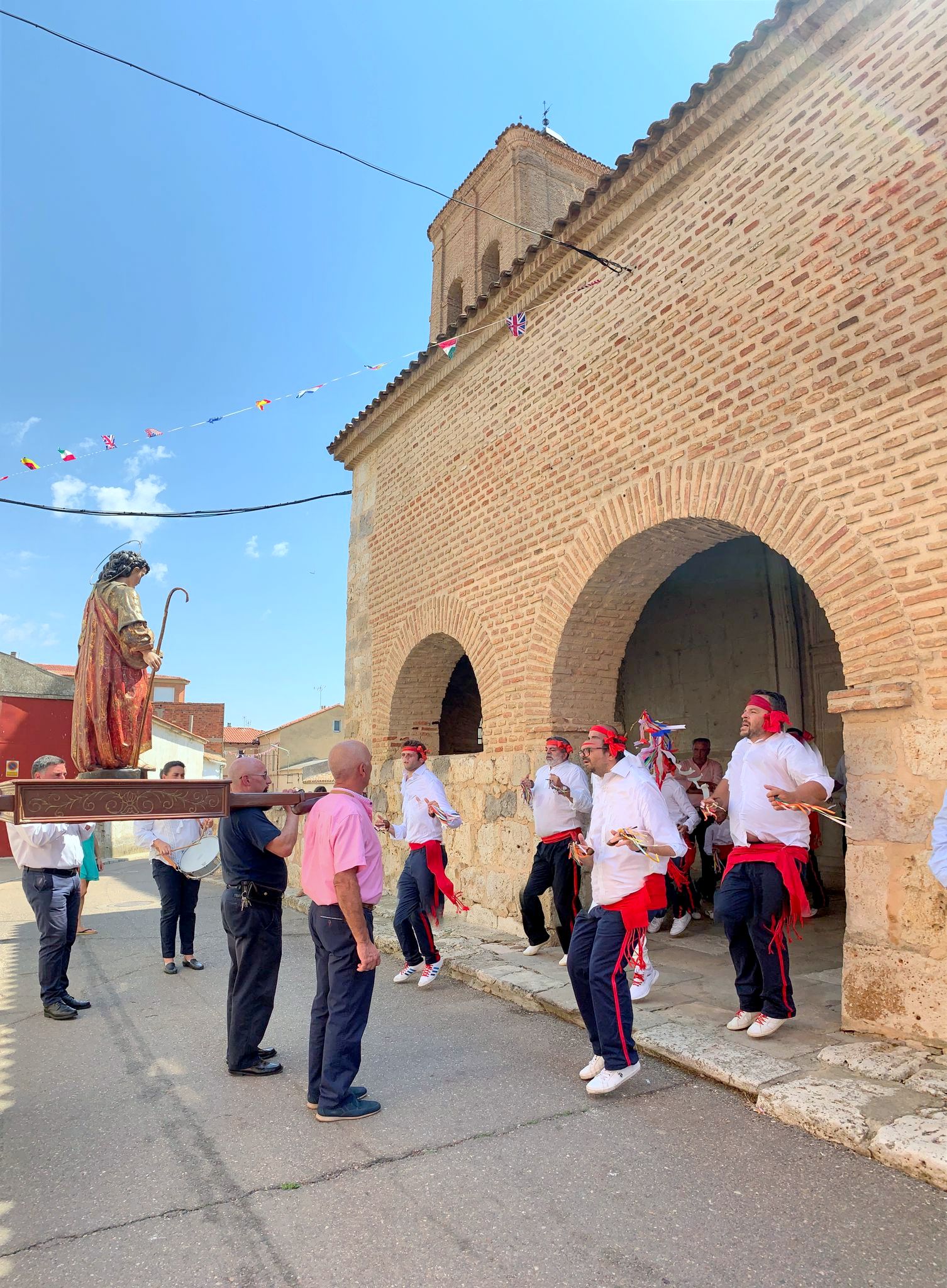 Las fiestas en honor a San Mamés han congregado a numerosos vecinos y visitantes