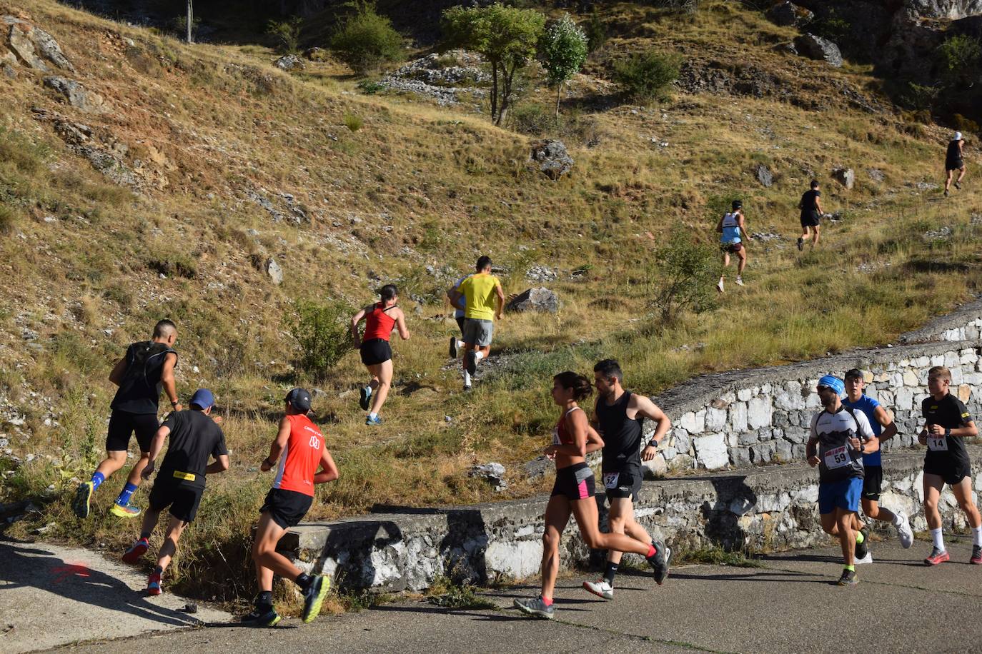 Fotos: La subida a la Cruz como apertura de las fiestas de Velilla