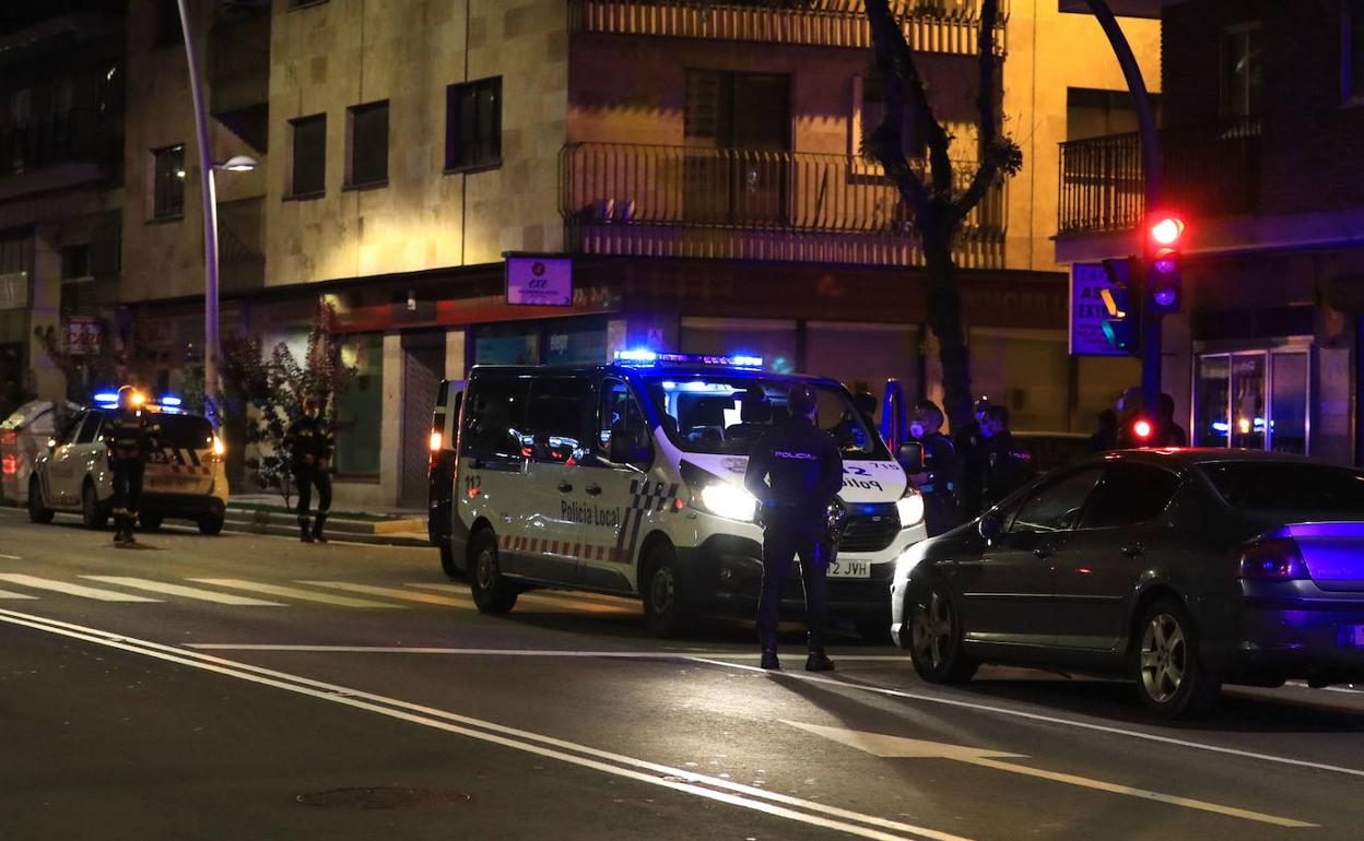 Policía Local en una calle de Salamanca. 