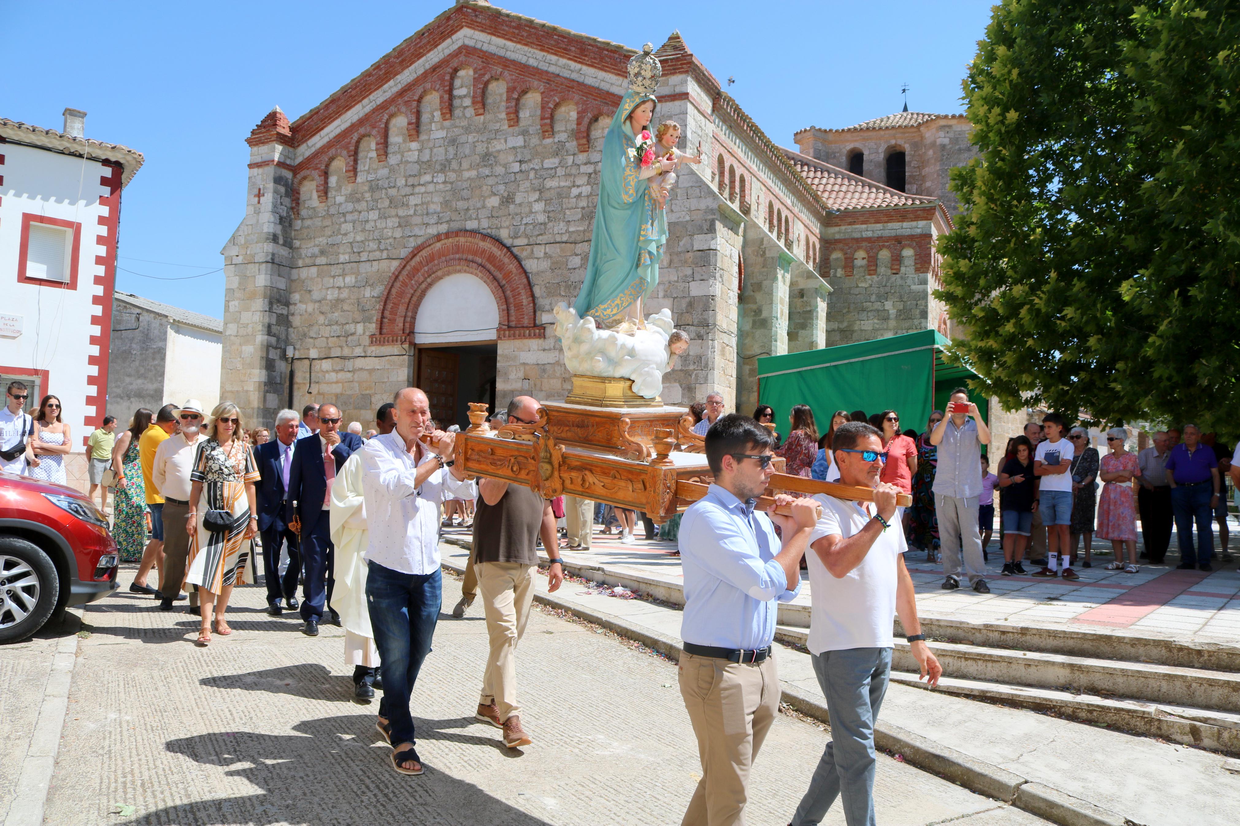 Villaconancio honra a su Patrona con la Jota de los Labradores