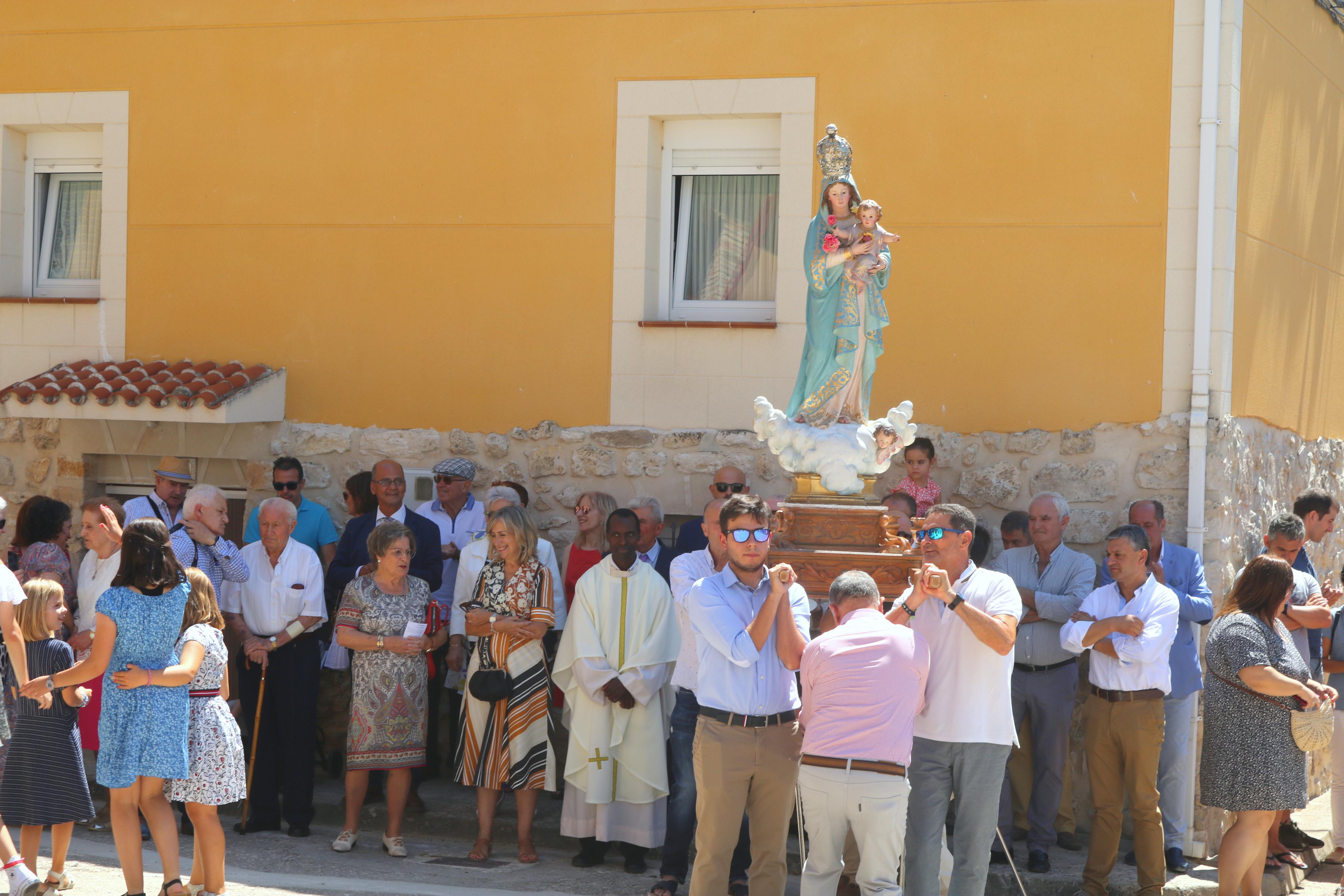 Villaconancio honra a su Patrona con la Jota de los Labradores