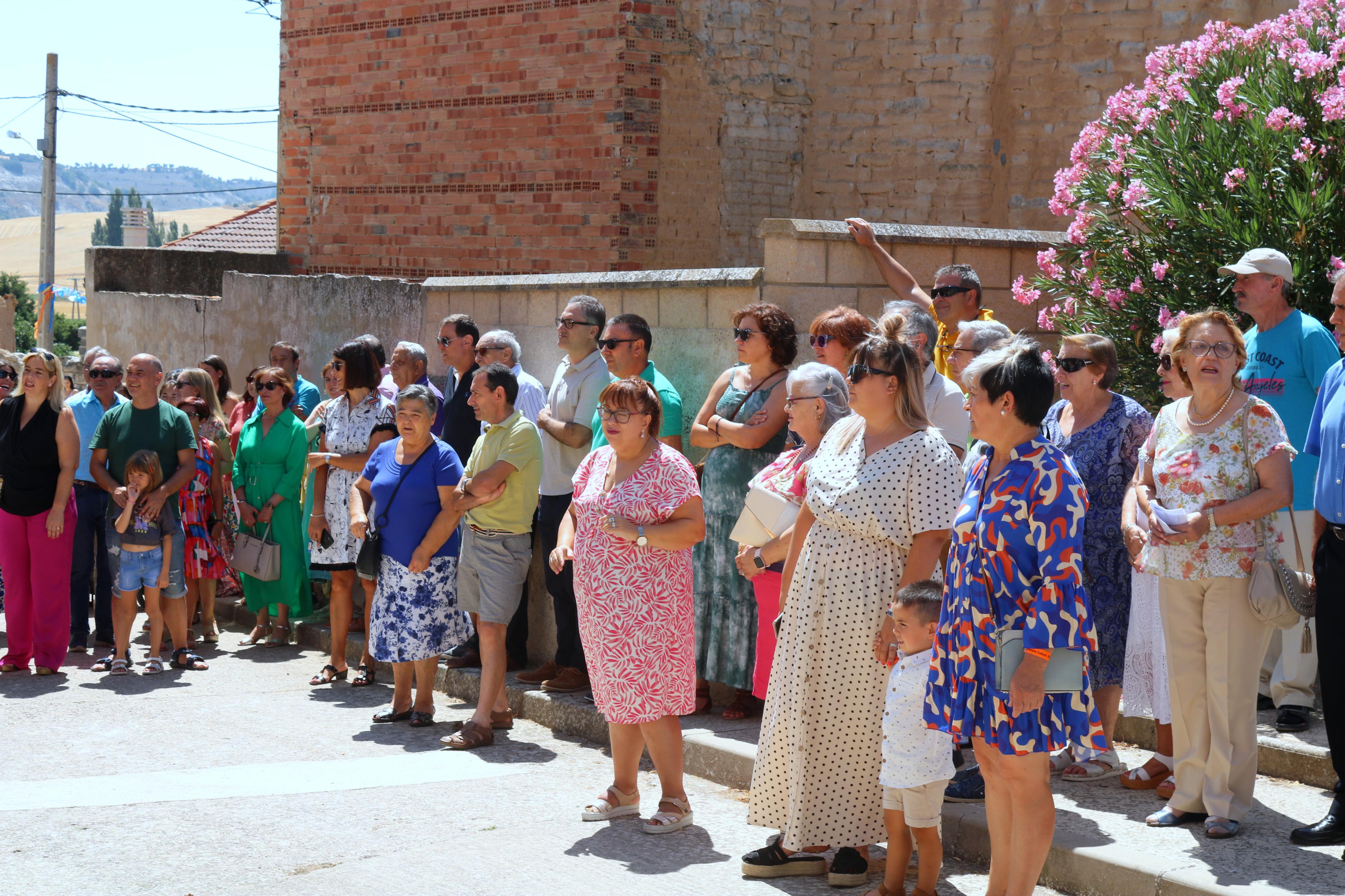 Villaconancio honra a su Patrona con la Jota de los Labradores