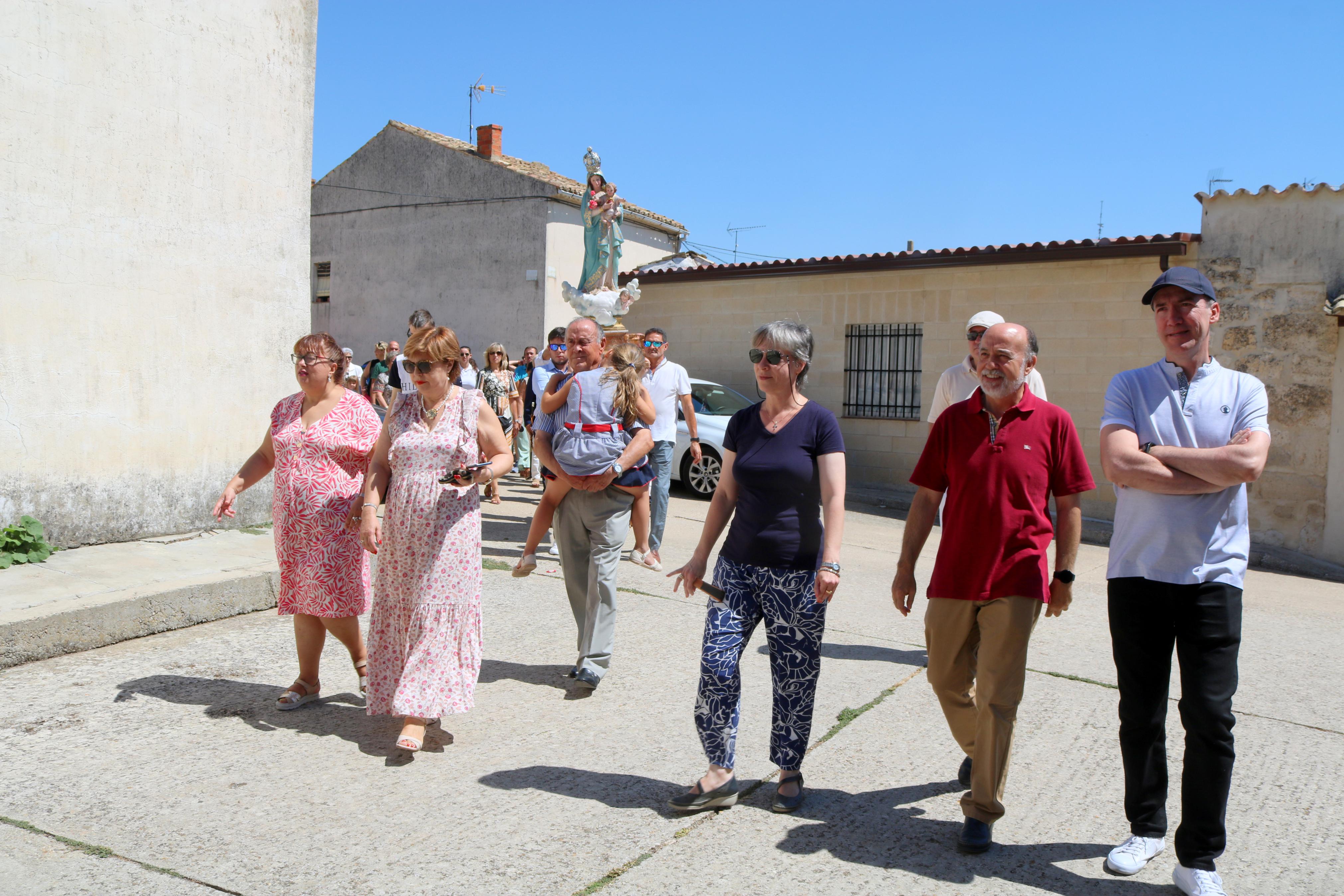 Villaconancio honra a su Patrona con la Jota de los Labradores