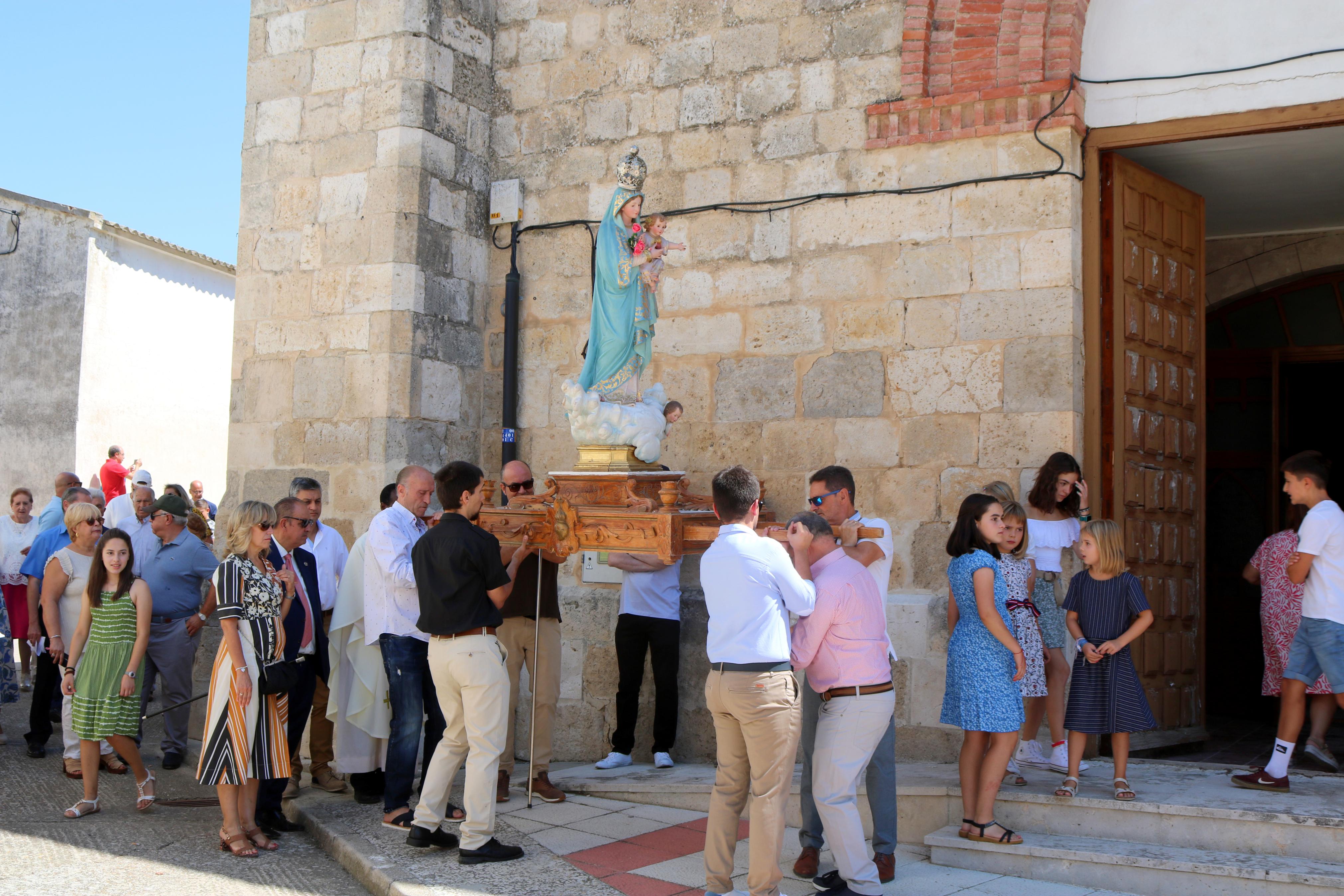 Villaconancio honra a su Patrona con la Jota de los Labradores