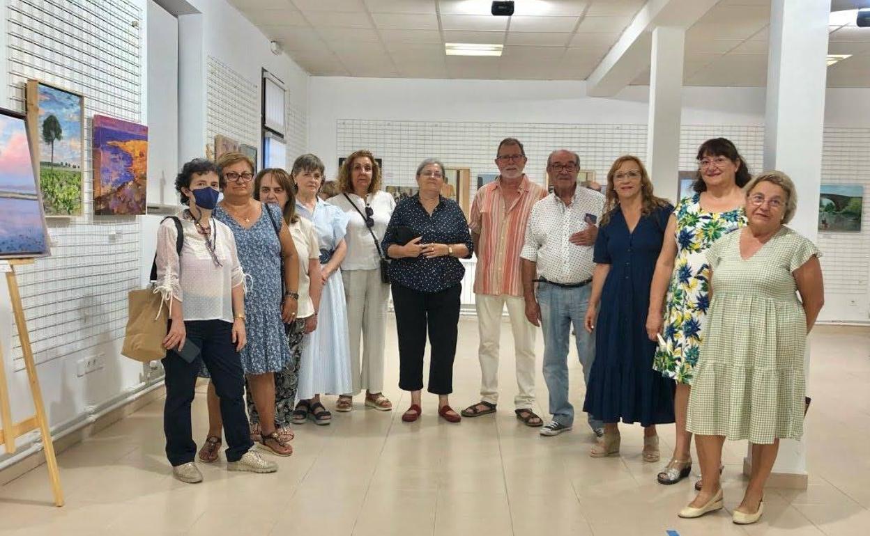 Participantes en el taller de pintura de Vallelado.