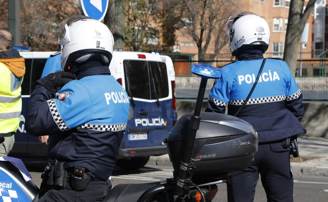 Un camionero que iba dando bandazos por Palencia septuplica la tasa de alcohol permitida