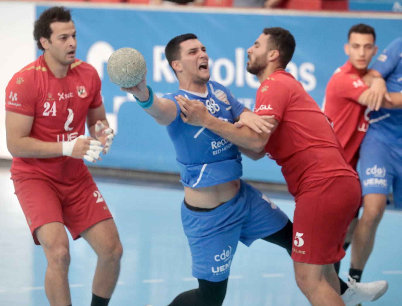 Fotos: El partido amistoso entre el Recoletas y El Haly