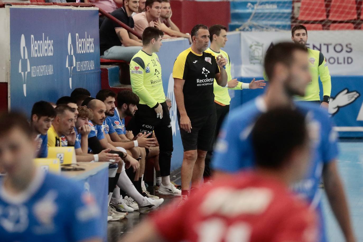 Fotos: El partido amistoso entre el Recoletas y El Haly