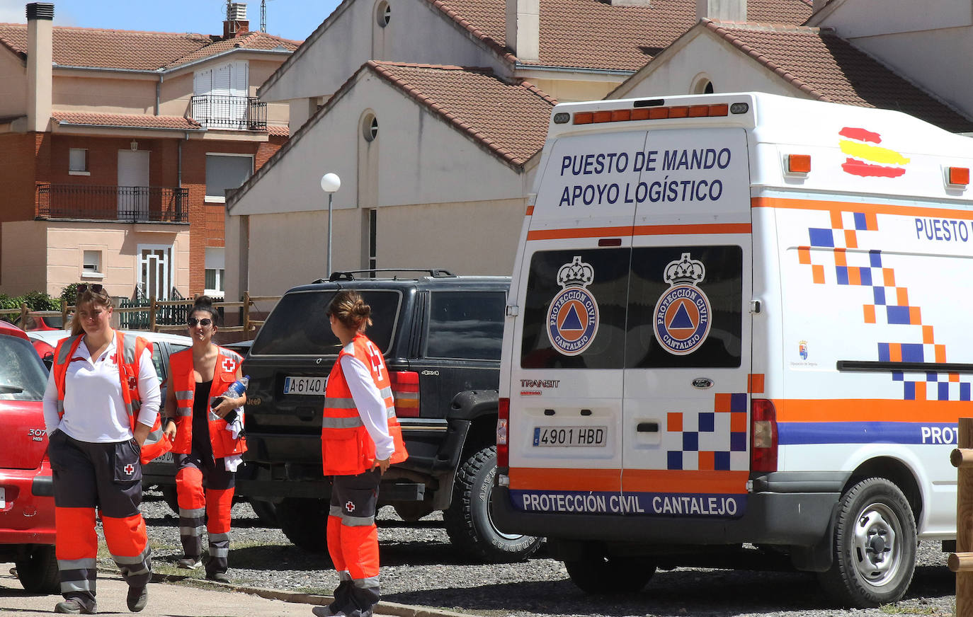 Dispositivo de búsqueda del joven desaparecido en Cantalejo. FOTO ANTONIO DE TORRE