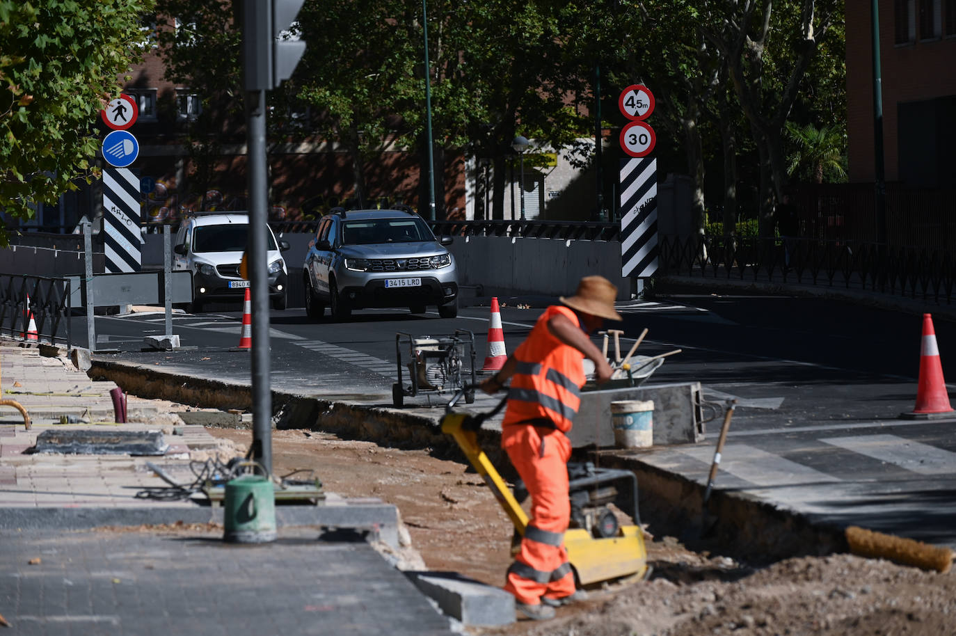Fotos: Obras en la calle Nochevieja de Valladolid