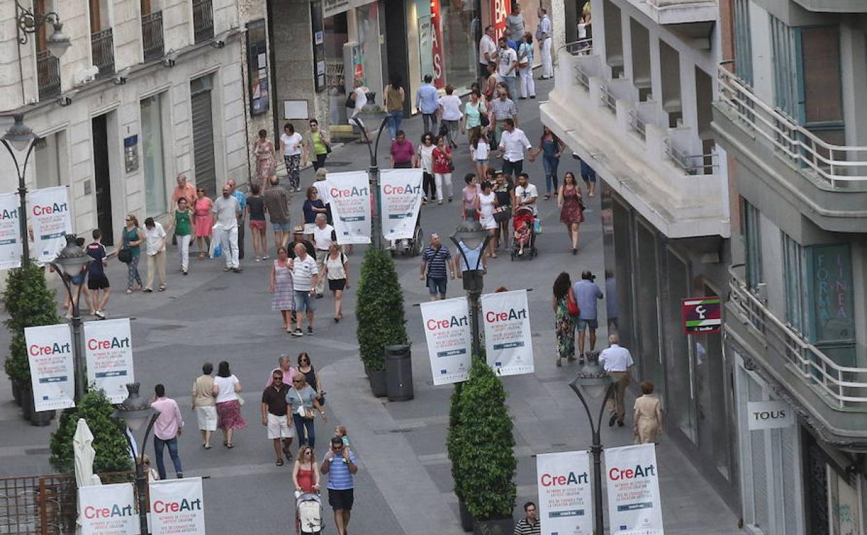 Vista aérea de la calle Santiago. 