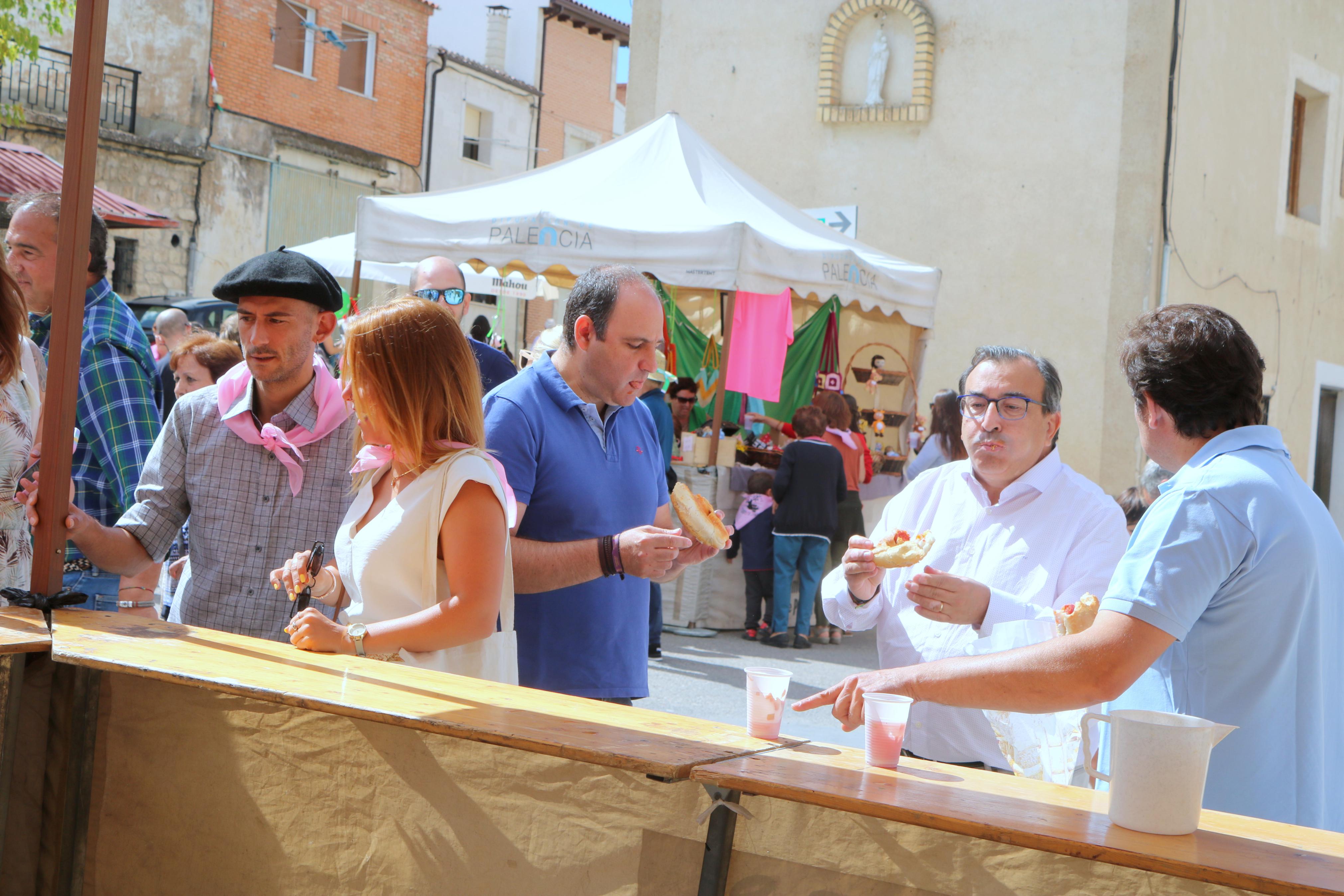 Vecinos y visitantes se volcaron con la Feria del Pan celebrada en Cobos de Cerrato