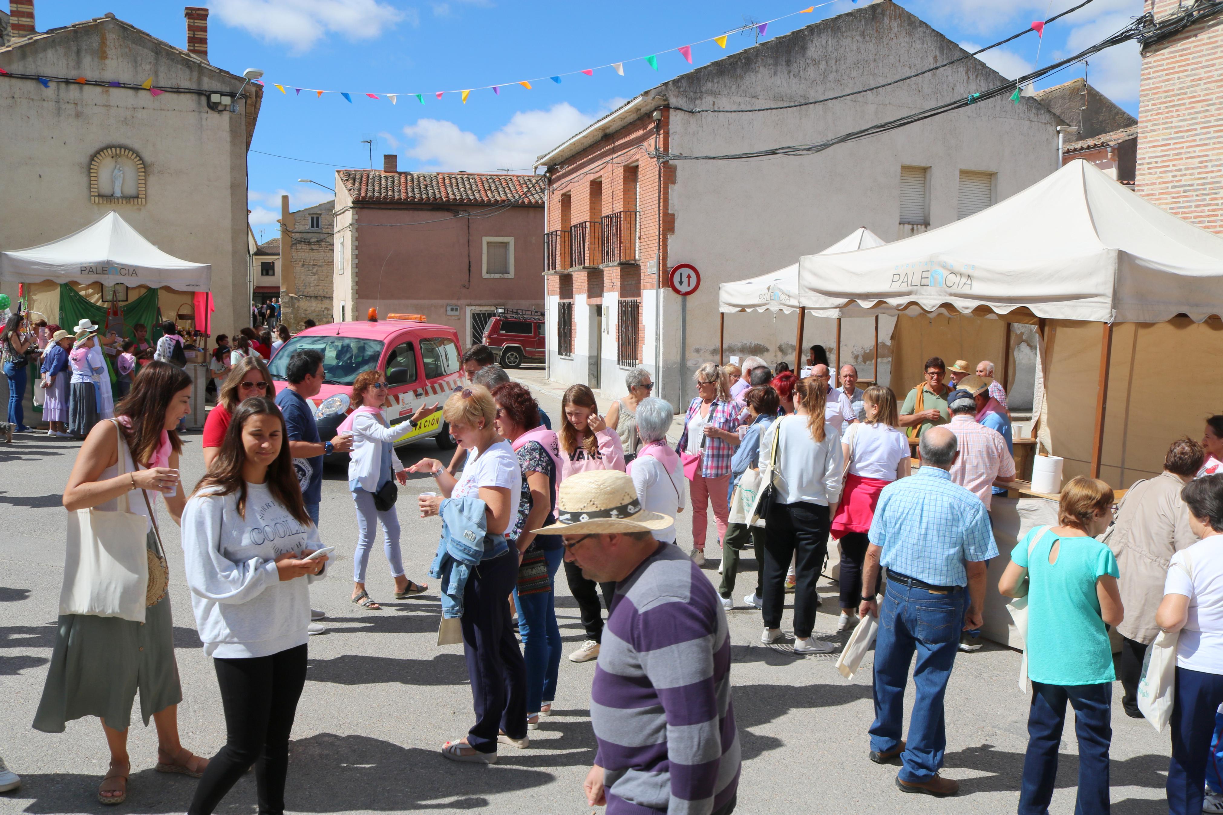 Vecinos y visitantes se volcaron con la Feria del Pan celebrada en Cobos de Cerrato