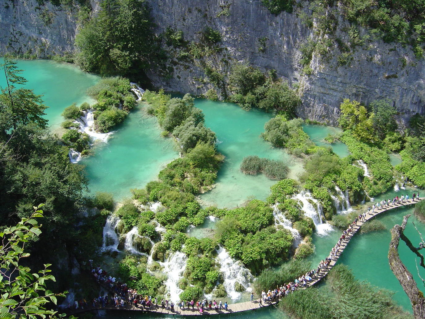 Parque nacional de los Lagos de Plitvice (Croacia): 79.644 reseñas. Puntuación: 4.7