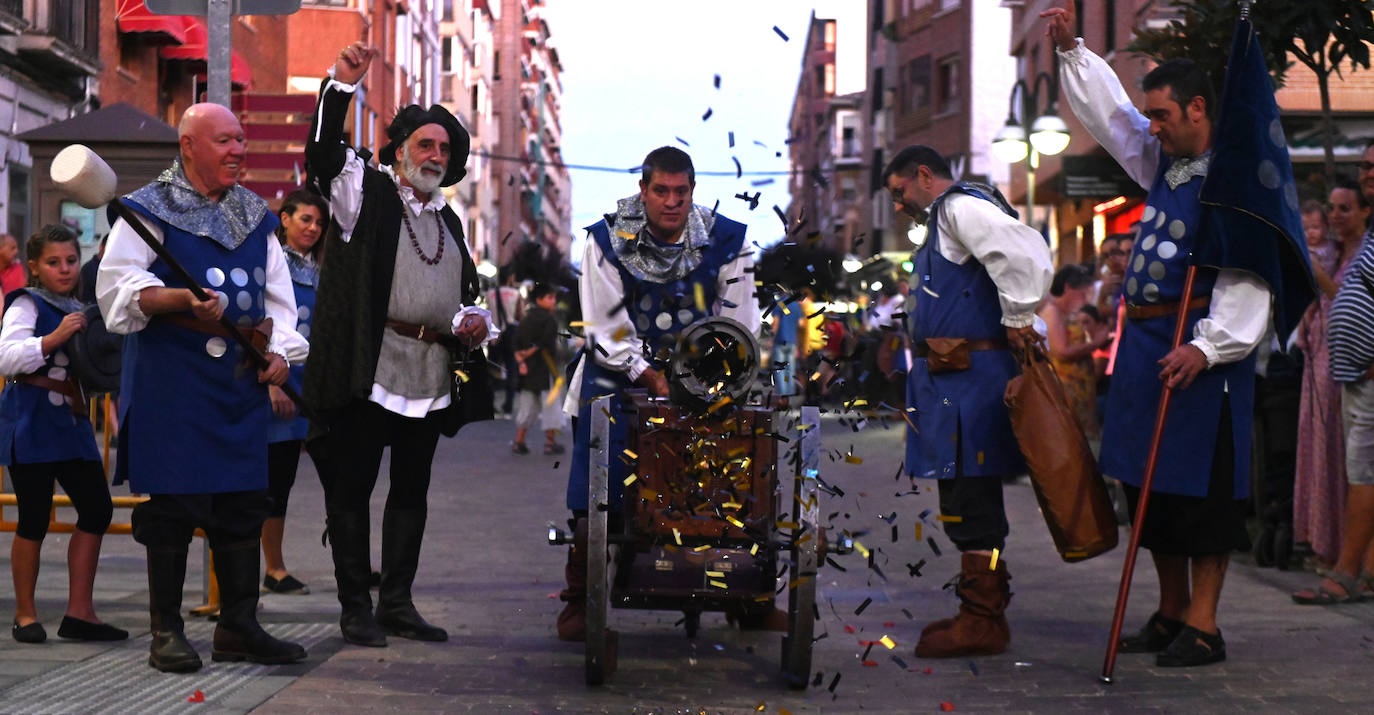 Fotos: Desfile de clausura de la Feria Renacentista de Medina del Campo