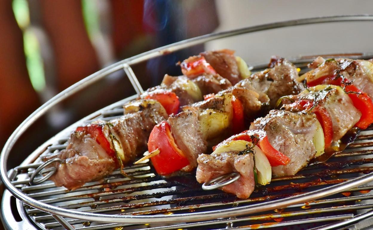 Brochetas de ternera con verduras. 