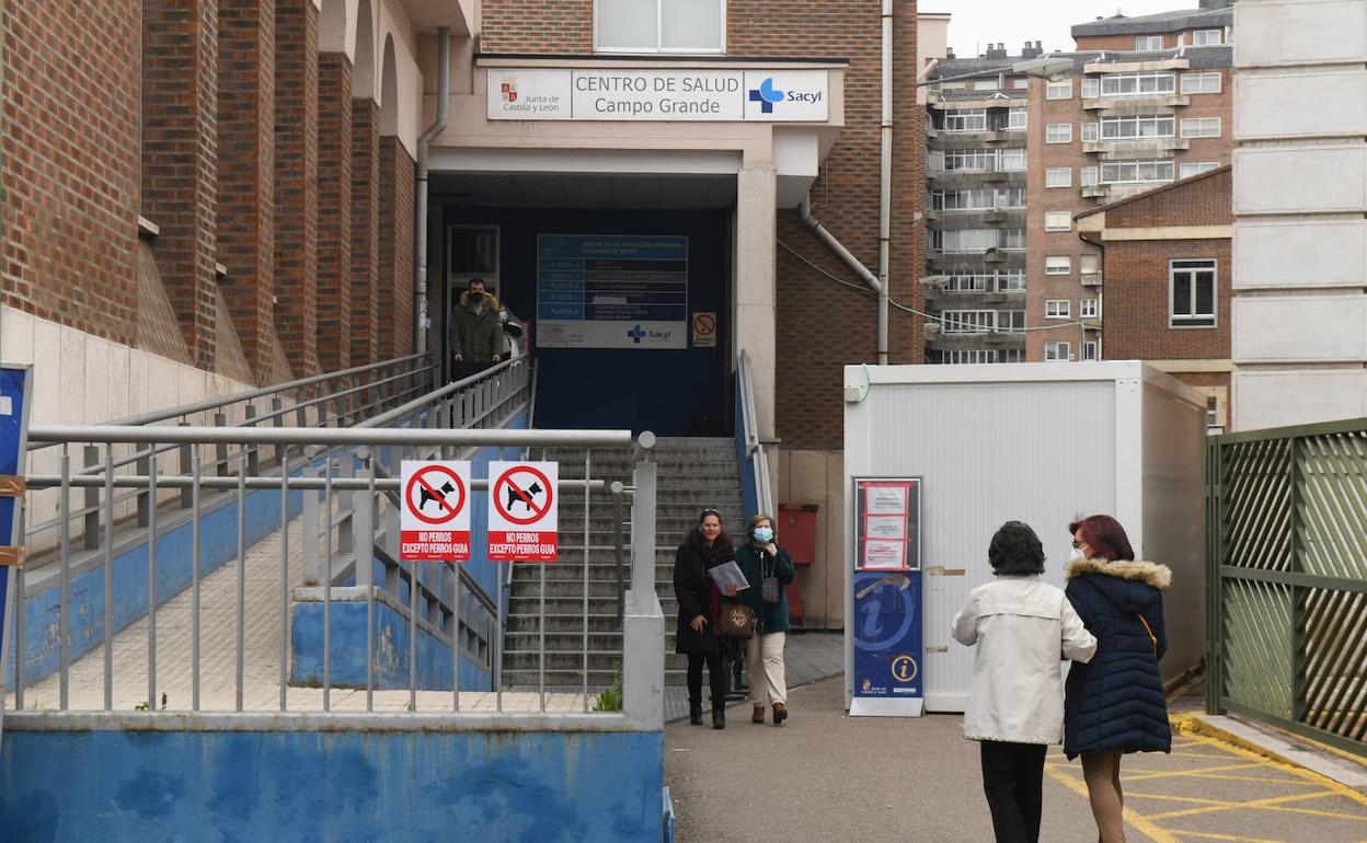 Entrada al Centro de Salud de Campo Grande. 