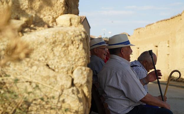 El campo, los precios y la política centran muchas de sus conversaciones 
