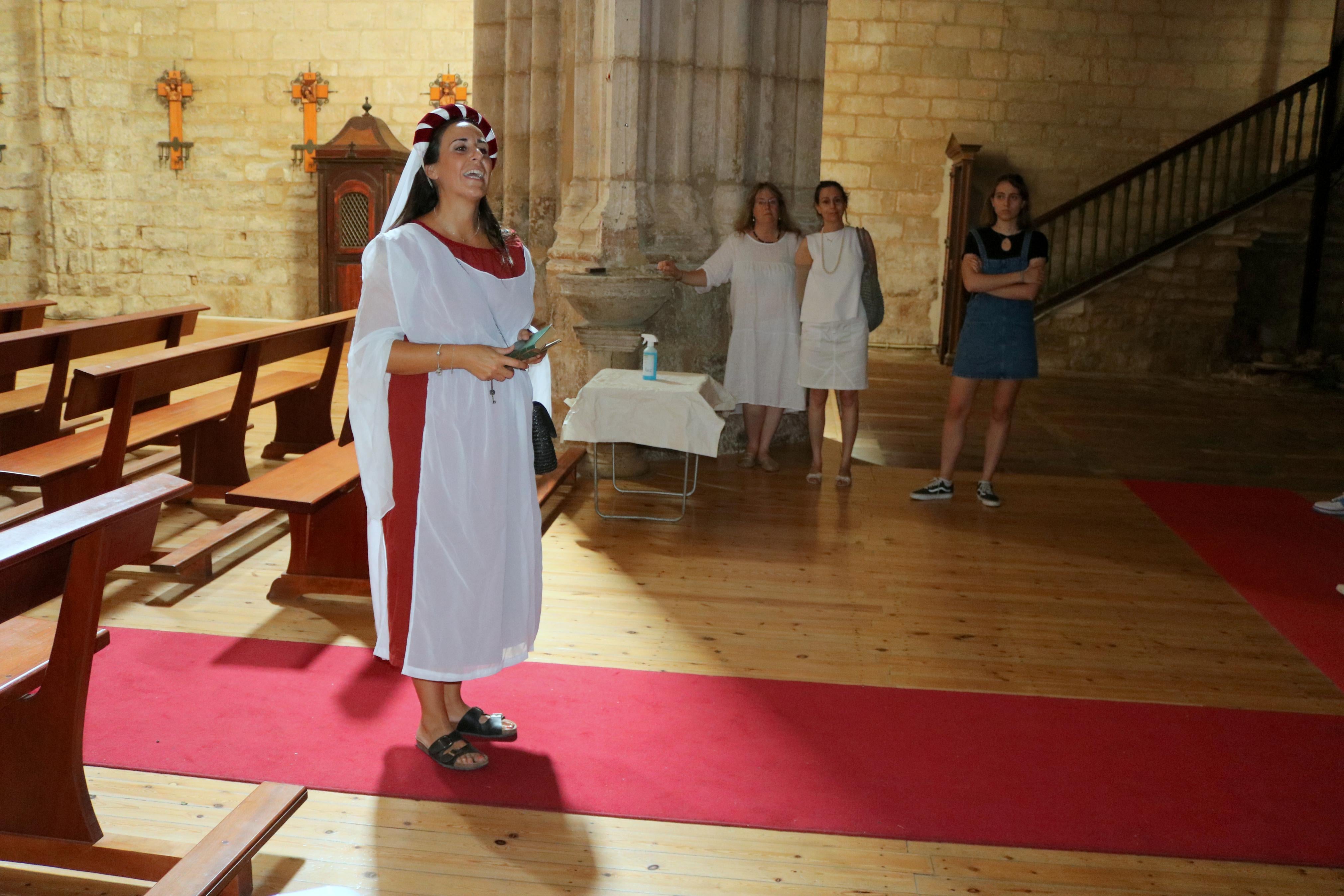 Vecinos y visitantes llenan los pases de las visitas teatralizadas por Torquemada